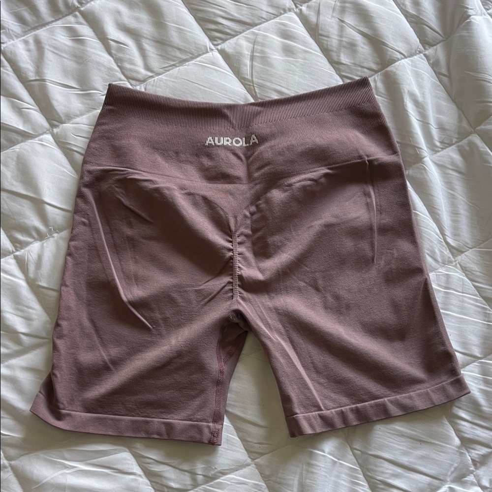 Aurola Mauve High-Rise Bike Shorts/booty scrunch